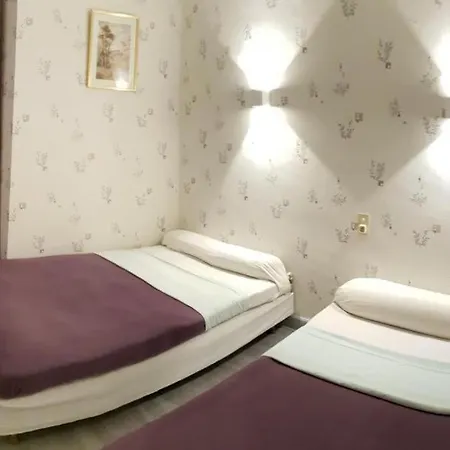 Saint Fracois Xavier Hotel Lourdes